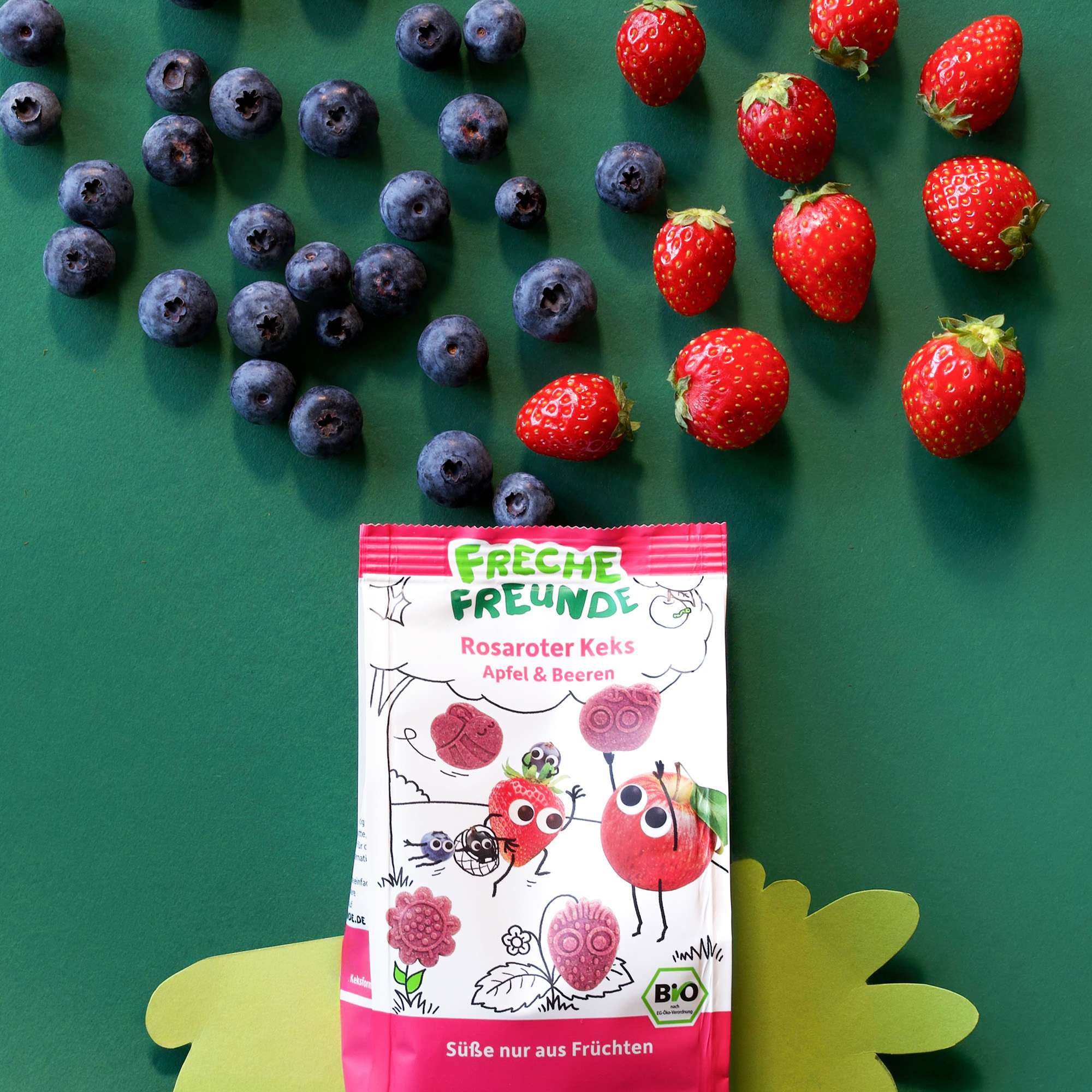 freche-freunde-kinderkekse-rosaroter-keks-apfel-beeren-bio-7er image 2